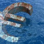 Foto mit dem Eurozeichen im Wasser