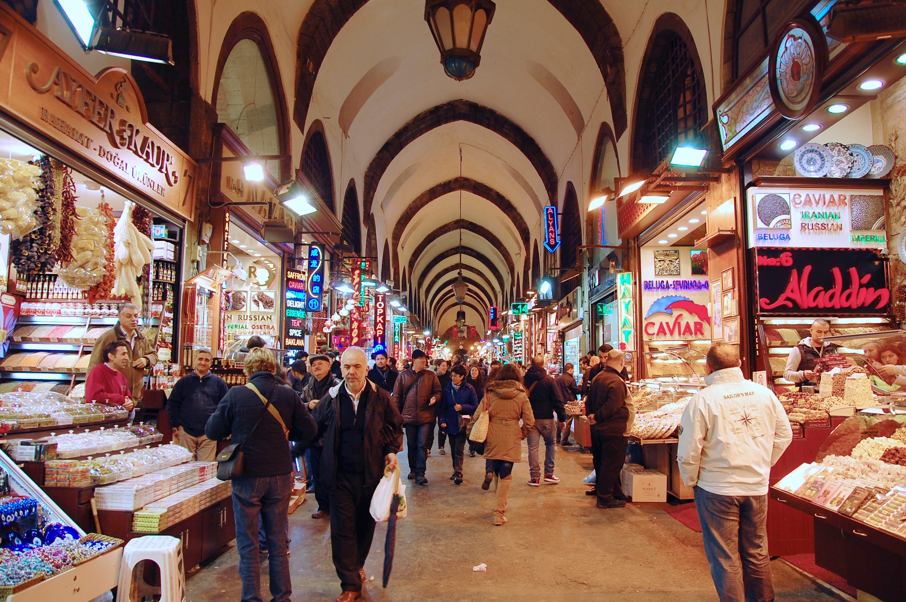 Grand Bazaar Istanbul / LWYang @ flickr.com