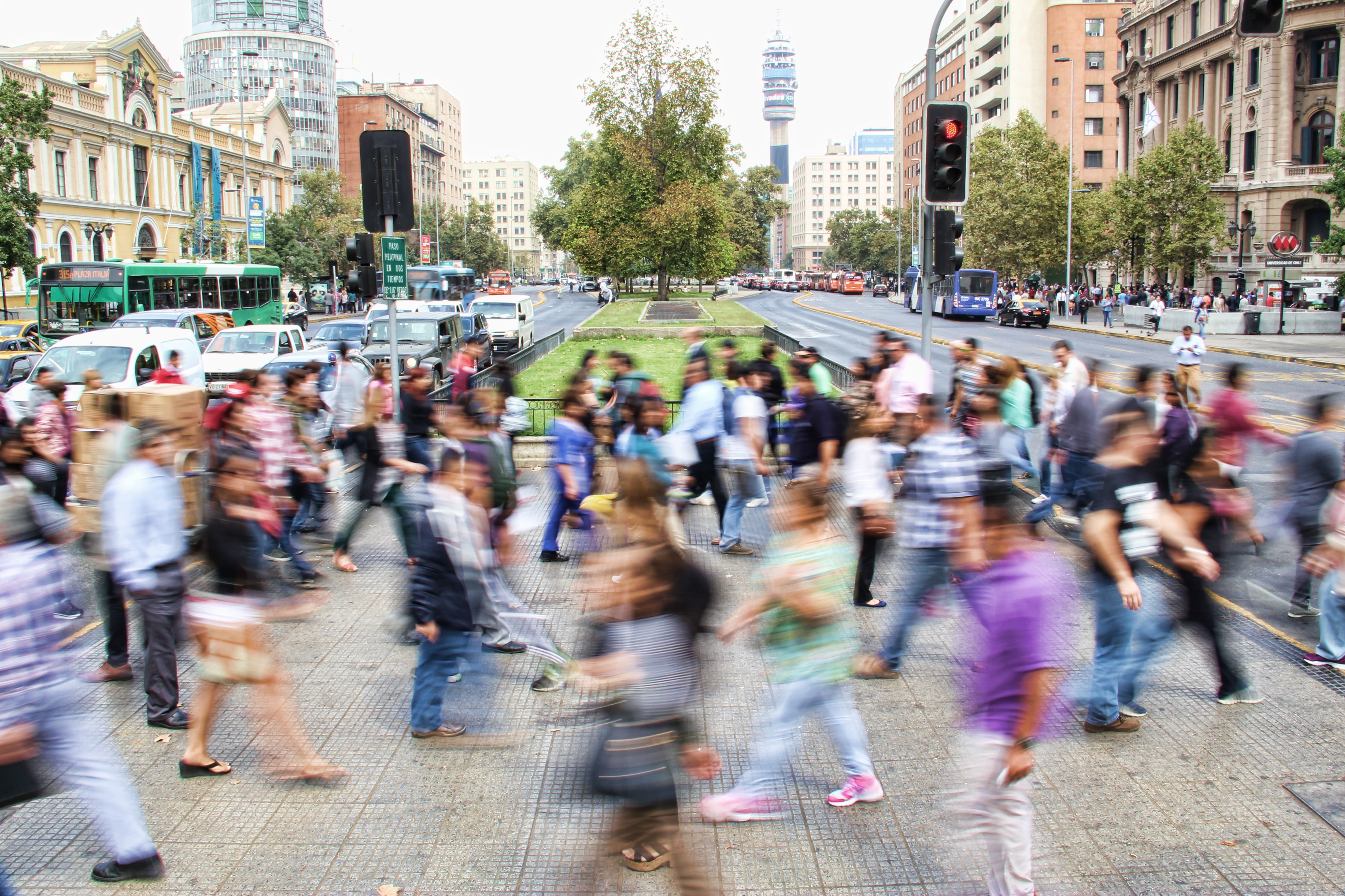 Santiago de Chile by mauro mora / unsplash.com