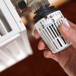 adjusting the radiator thermostat